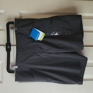 Mens Columbia Omnishade Dark Gray Shorts NWT Size 34
